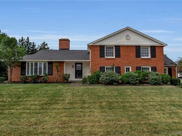 660 N Forest Road , Buffalo, NY 14221