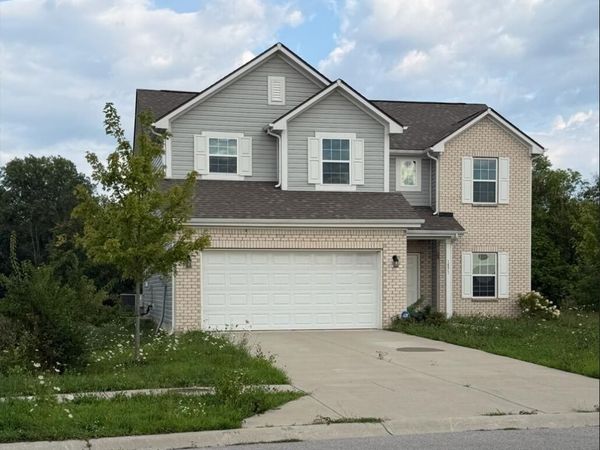 1571 N Creekwater Pass, Greenfield, IN 46140