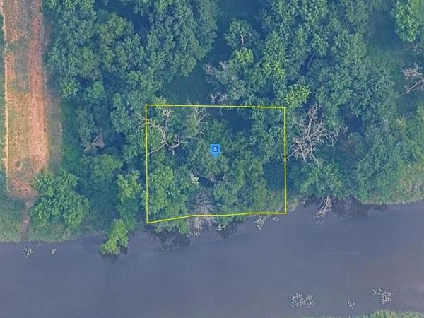 2661 Montgomery Street , Lake Station, IN 46405