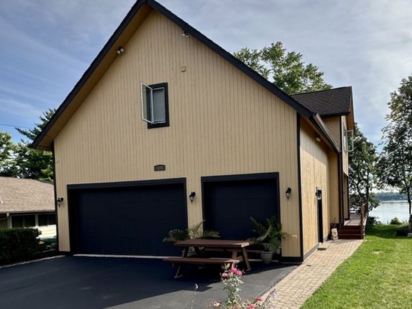 4106 W Lake Shore Drive , Wonder Lake, IL 60097