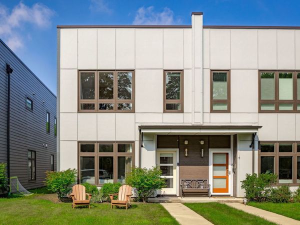 1118 Pitner Avenue , Evanston, IL 60202