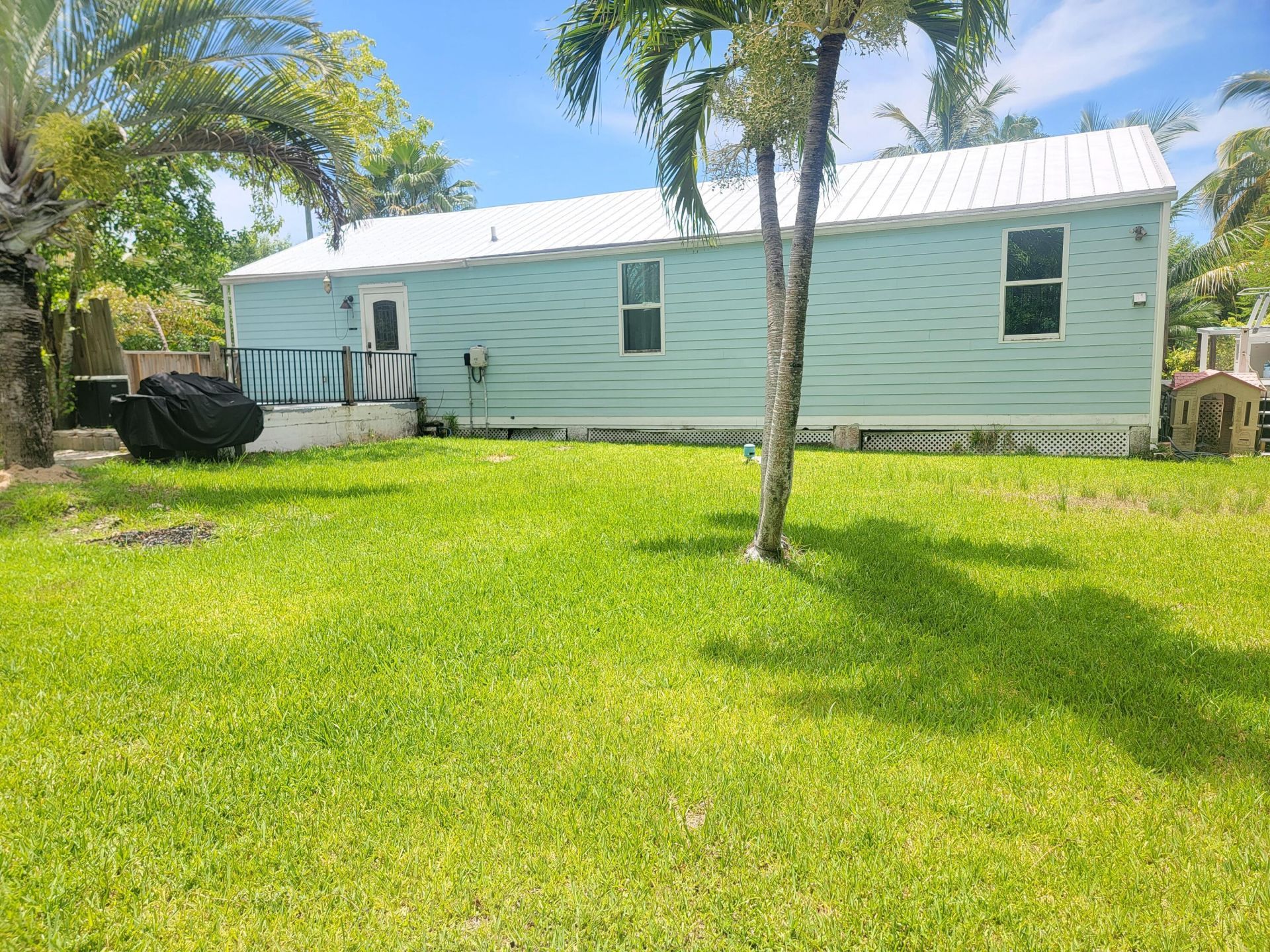 19421 Canal Drive, Sugarloaf, FL 33042 Photo