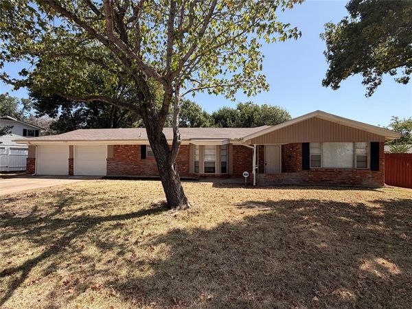 5124 Bob Drive , North Richland Hills, TX 76180