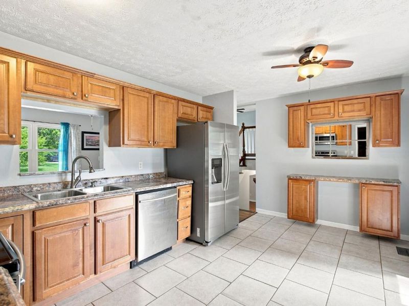 1491 Rolling Knoll Drive, Goshen Township, OH 45140 Photo 11