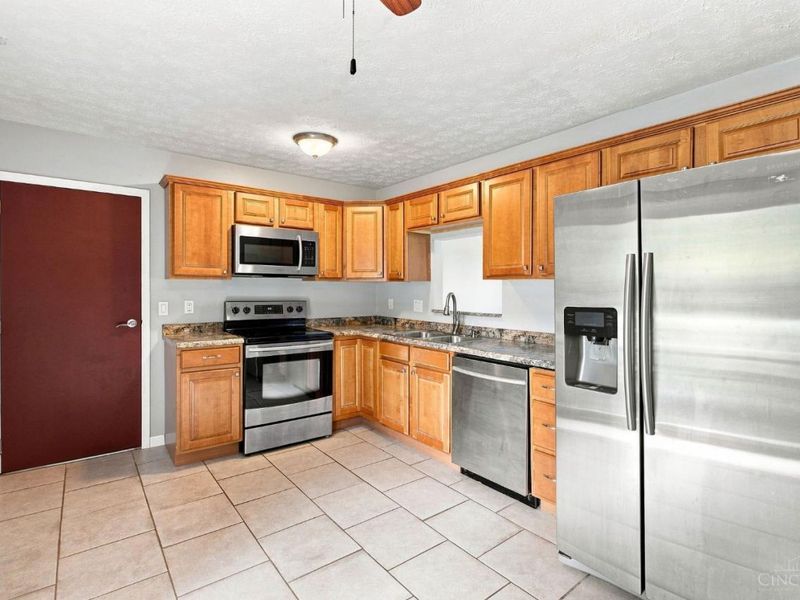 1491 Rolling Knoll Drive, Goshen Township, OH 45140 Photo 9