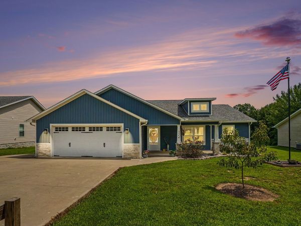 324 Post Oak Rd E, Camden, TN 38320