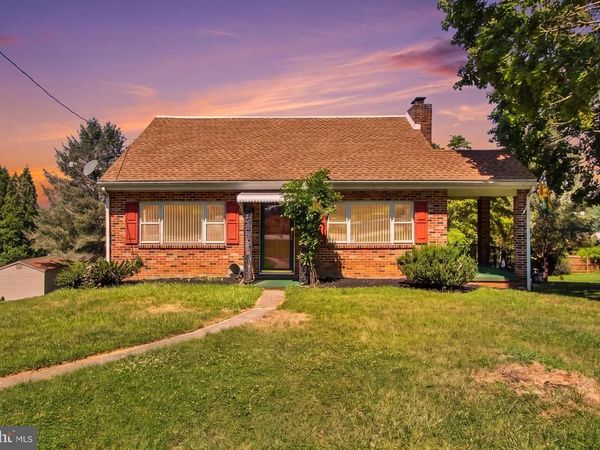 415 WOODLAND VIEW DRIVE , YORK, PA 17406