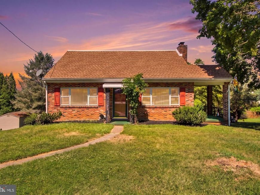 415 Woodland View Drive , York, PA 17406 Main Photo