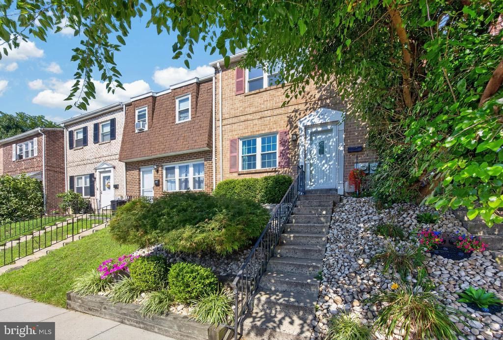 2002 BAYLESS PLACE , EAGLEVILLE, PA 19403