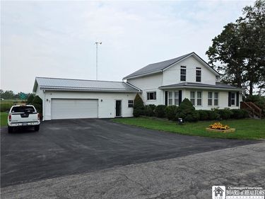 10745 S Roberts Road, Dunkirk, NY 14048