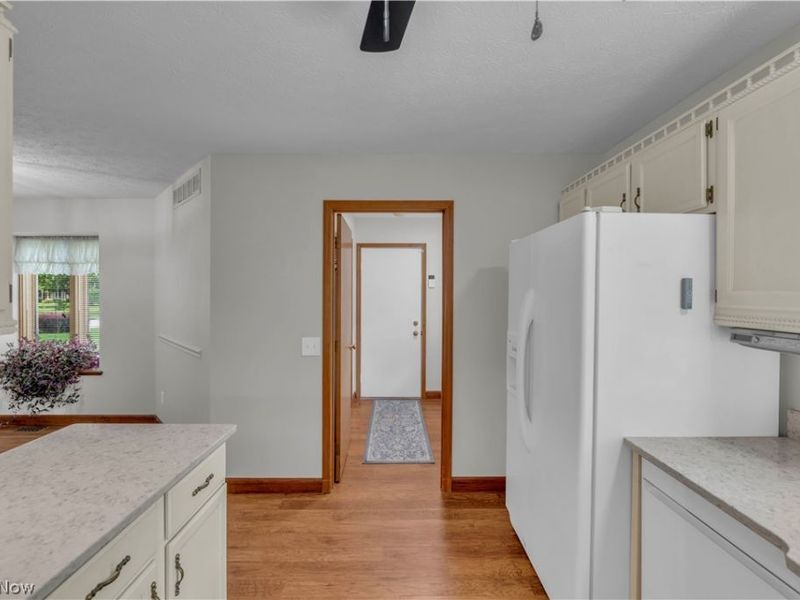 19757 Cross Trail S, Strongsville, OH 44136 Photo 13