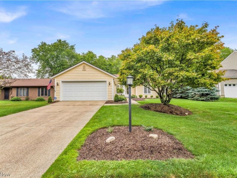 19757 Cross Trail S, Strongsville, OH 44136 Photo 32