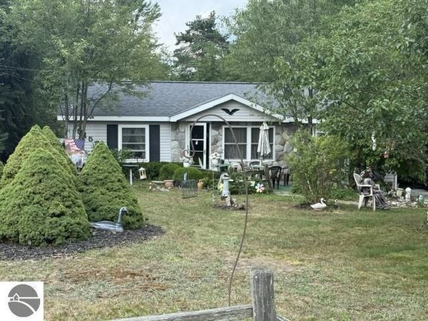 9153 Superior Avenue, St Helen, MI 48656