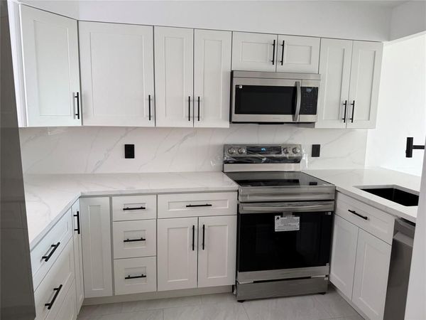 112 ROYAL PARK Drive, Unit 4B, Oakland Park, FL 33309