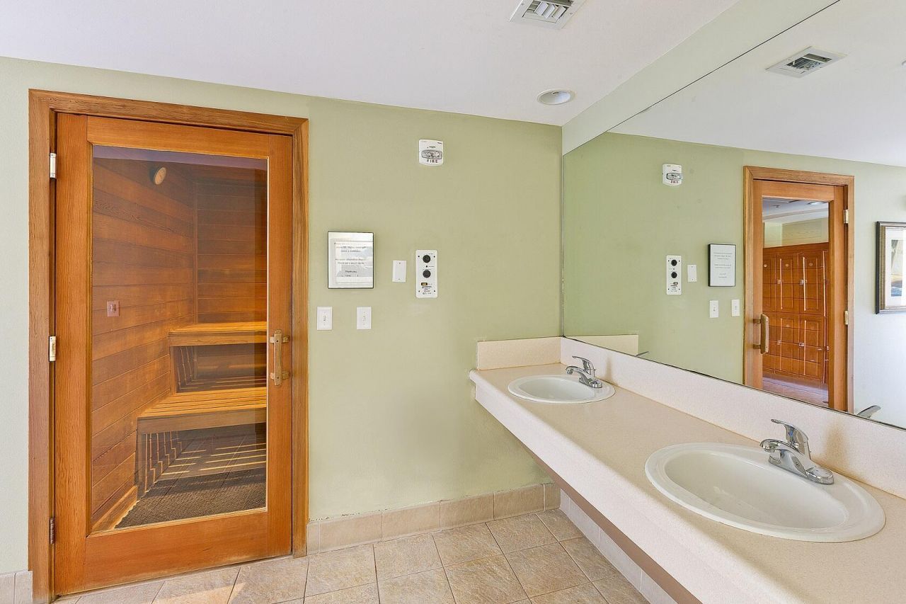 260 NE 3rd Street, Unit 4-D, Delray Beach, FL 33444 Photo