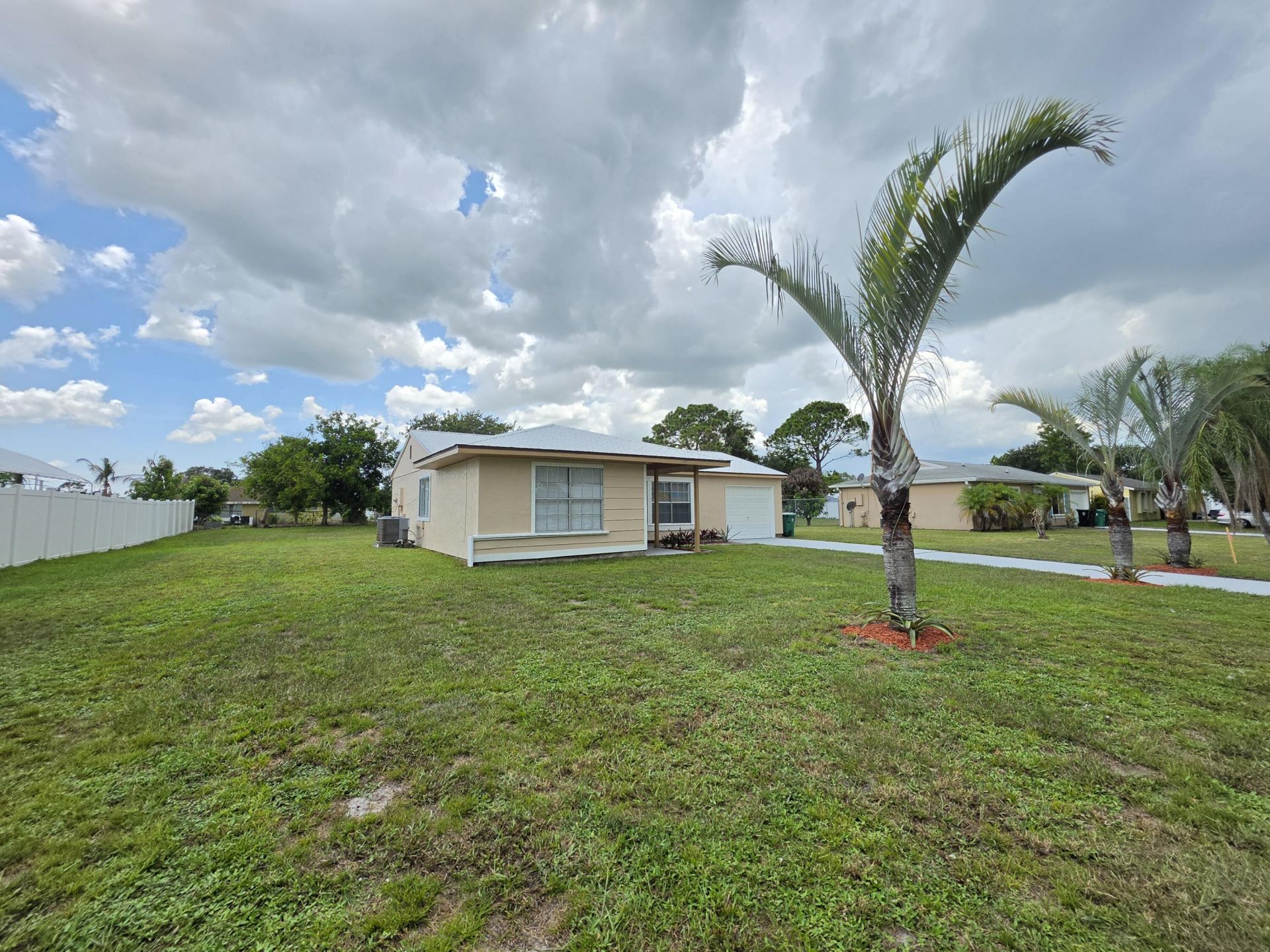 442 SW Belmont Circle, Port Saint Lucie, FL 34953 Photo