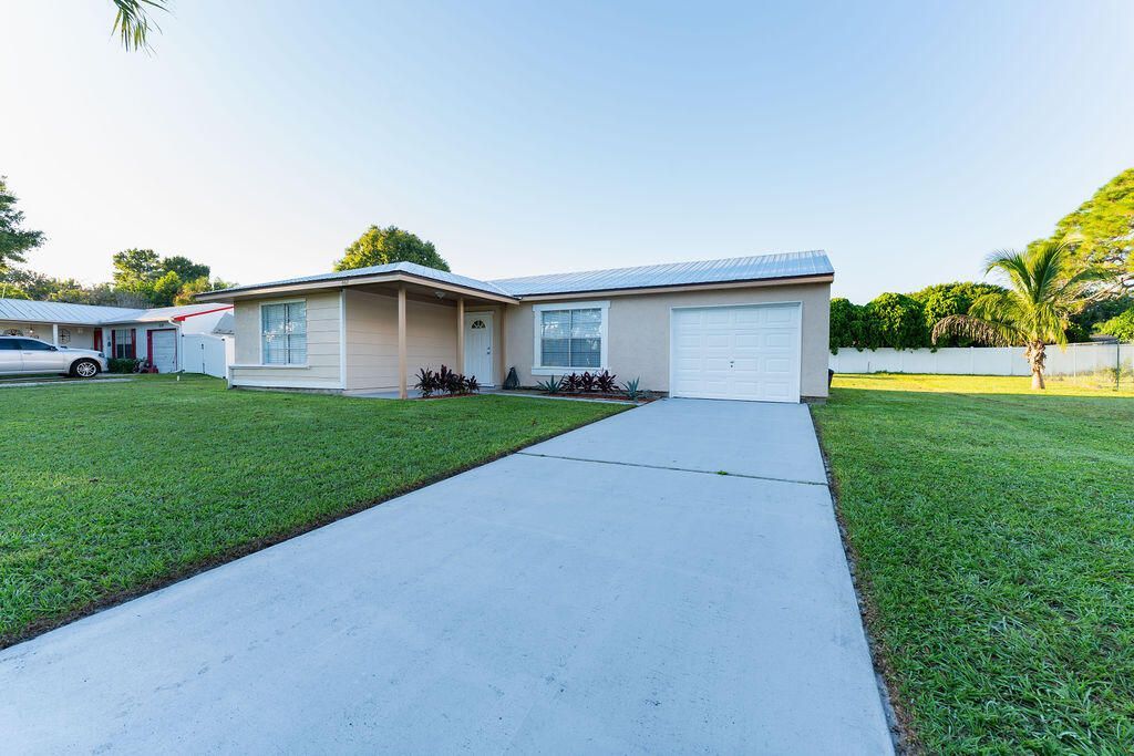 442 SW Belmont Circle, Port Saint Lucie, FL 34953 Photo