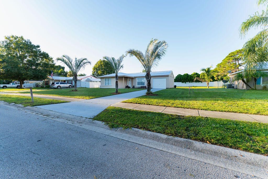 442 SW Belmont Circle, Port Saint Lucie, FL 34953 Photo