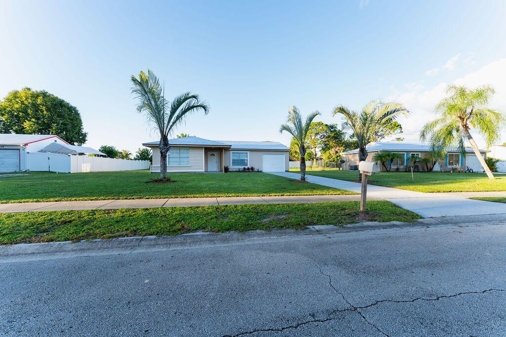 442 SW Belmont Circle, Port Saint Lucie, FL 34953 Photo