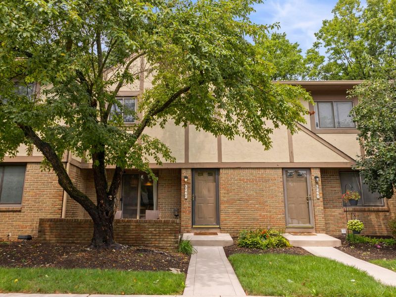 3262 Brookview Way, Unit 11, Columbus, OH 43221 Photo 1