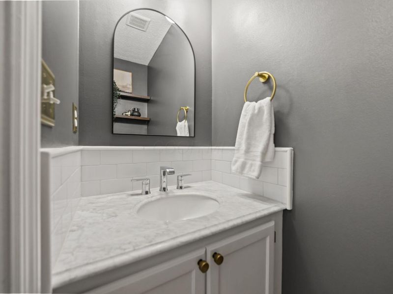 3262 Brookview Way, Unit 11, Columbus, OH 43221 Photo 24