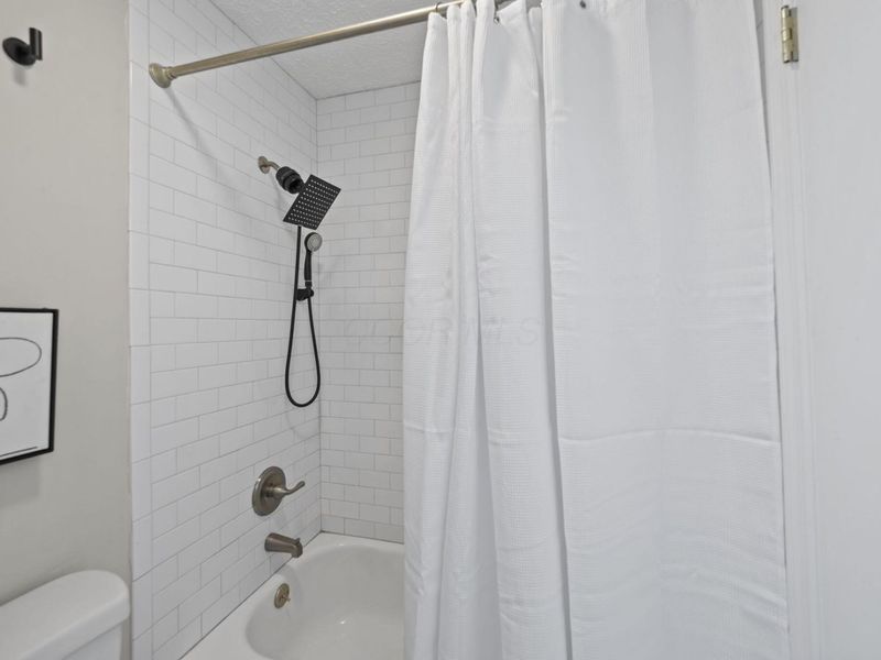 3262 Brookview Way, Unit 11, Columbus, OH 43221 Photo 31