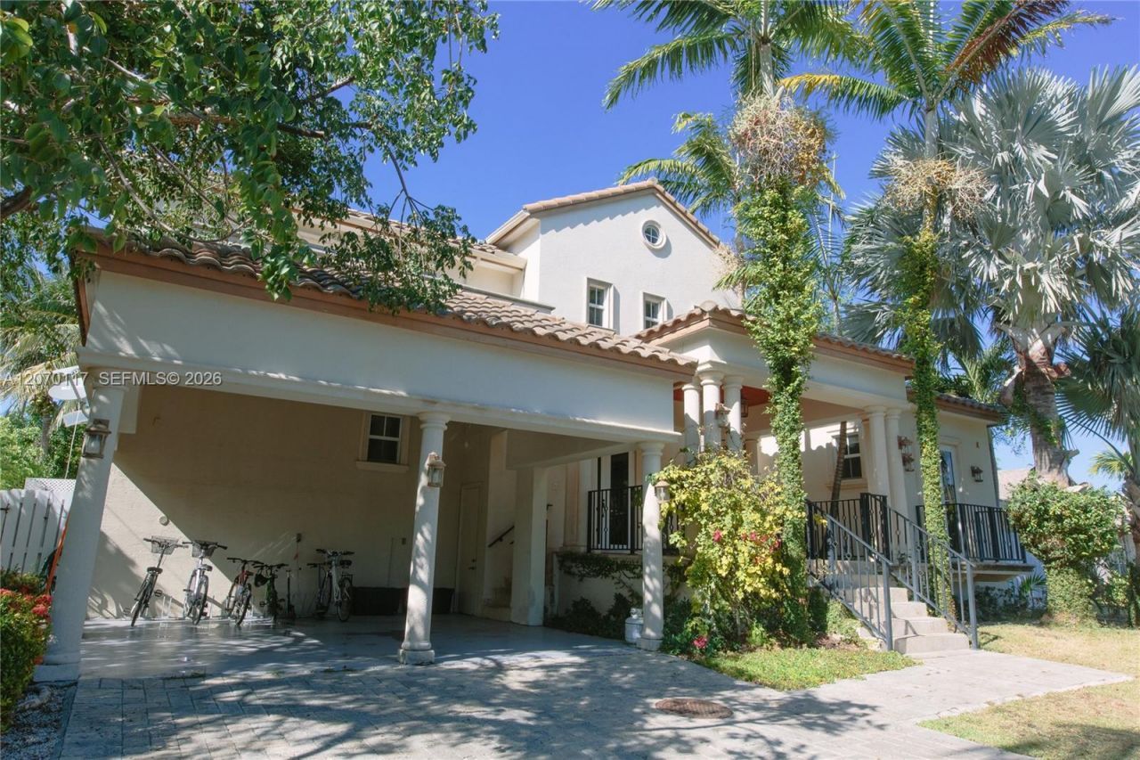 335 W Enid Dr , Key Biscayne, FL 33149 Photo