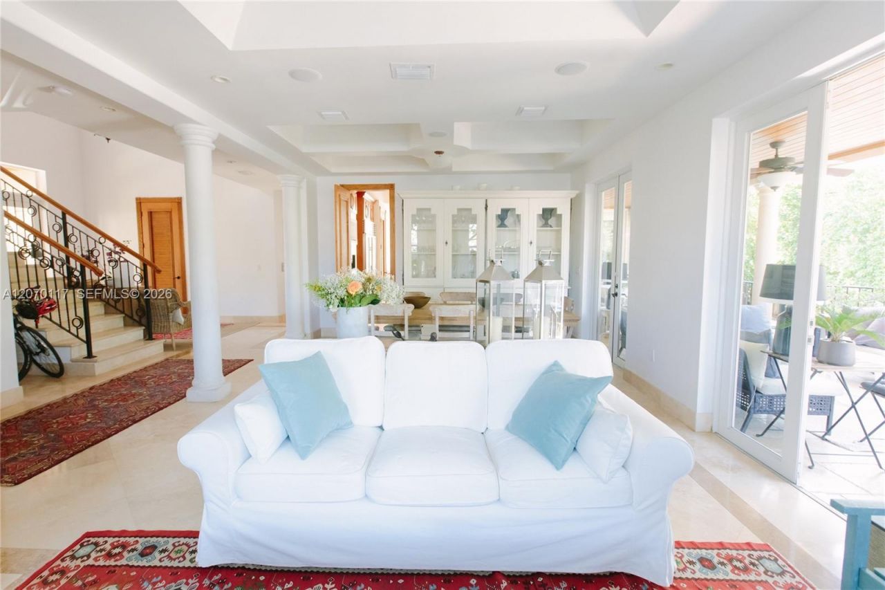 335 W Enid Dr , Key Biscayne, FL 33149 Photo