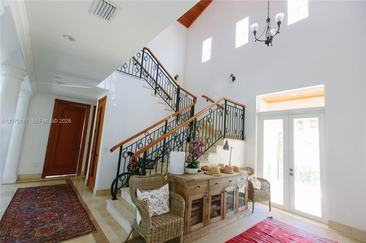335 W Enid Dr , Key Biscayne, FL 33149 Photo
