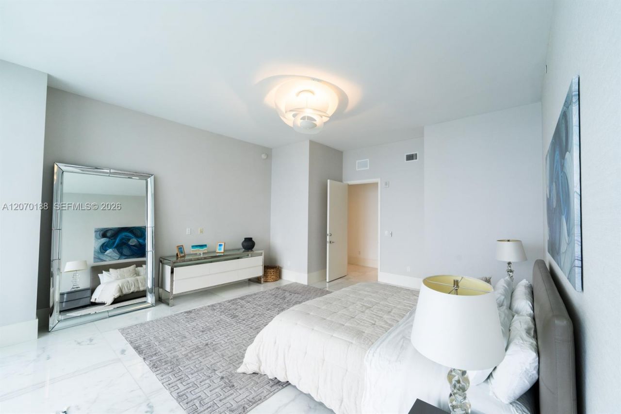16901 Collins Ave, Unit 4201, Sunny Isles Beach, FL 33160 Photo
