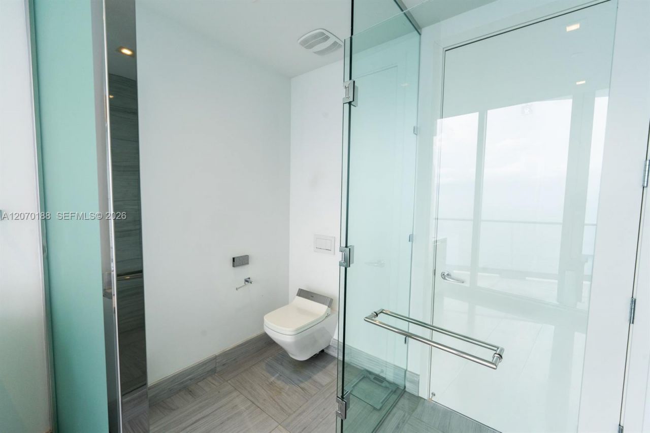 16901 Collins Ave, Unit 4201, Sunny Isles Beach, FL 33160 Photo