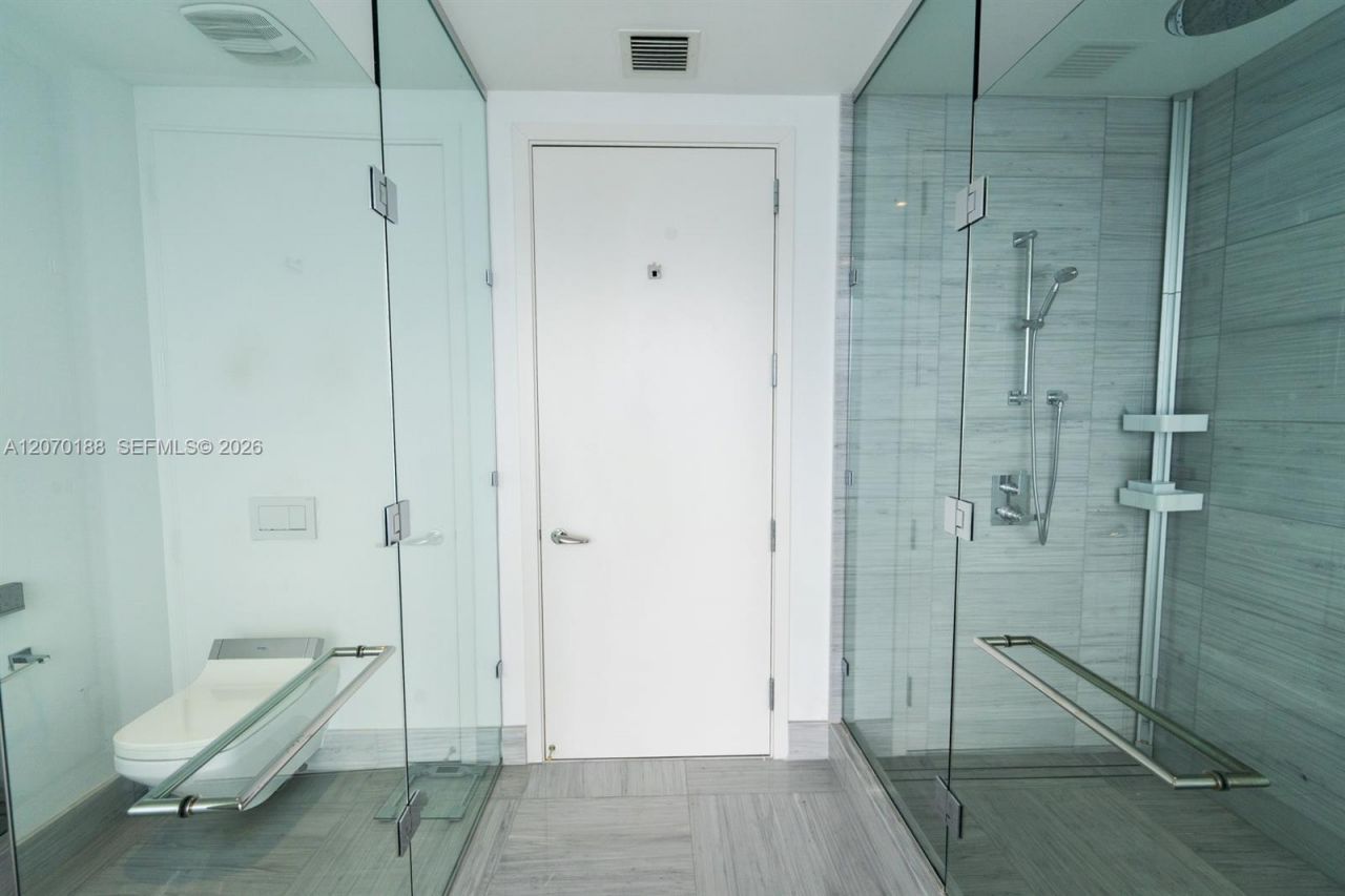 16901 Collins Ave, Unit 4201, Sunny Isles Beach, FL 33160 Photo