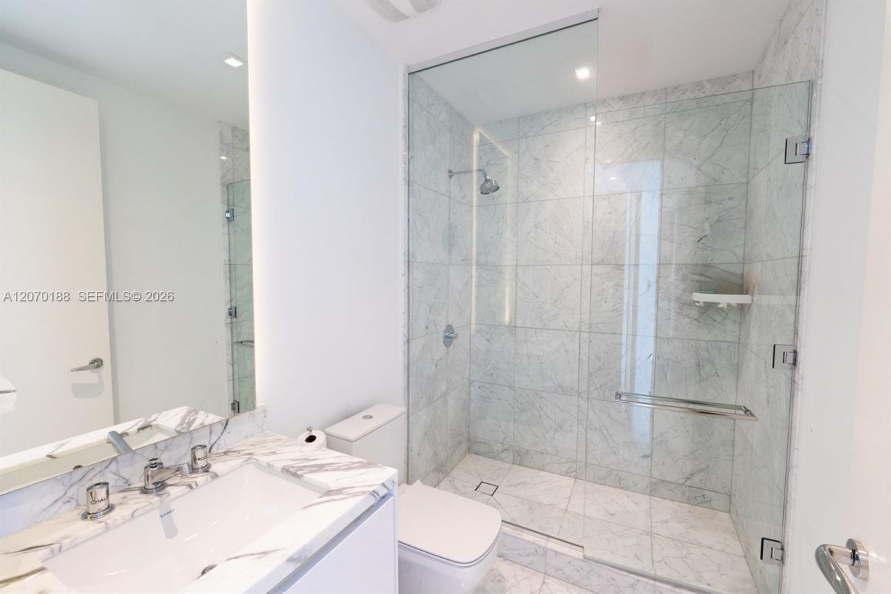 16901 Collins Ave, Unit 4201, Sunny Isles Beach, FL 33160 Photo