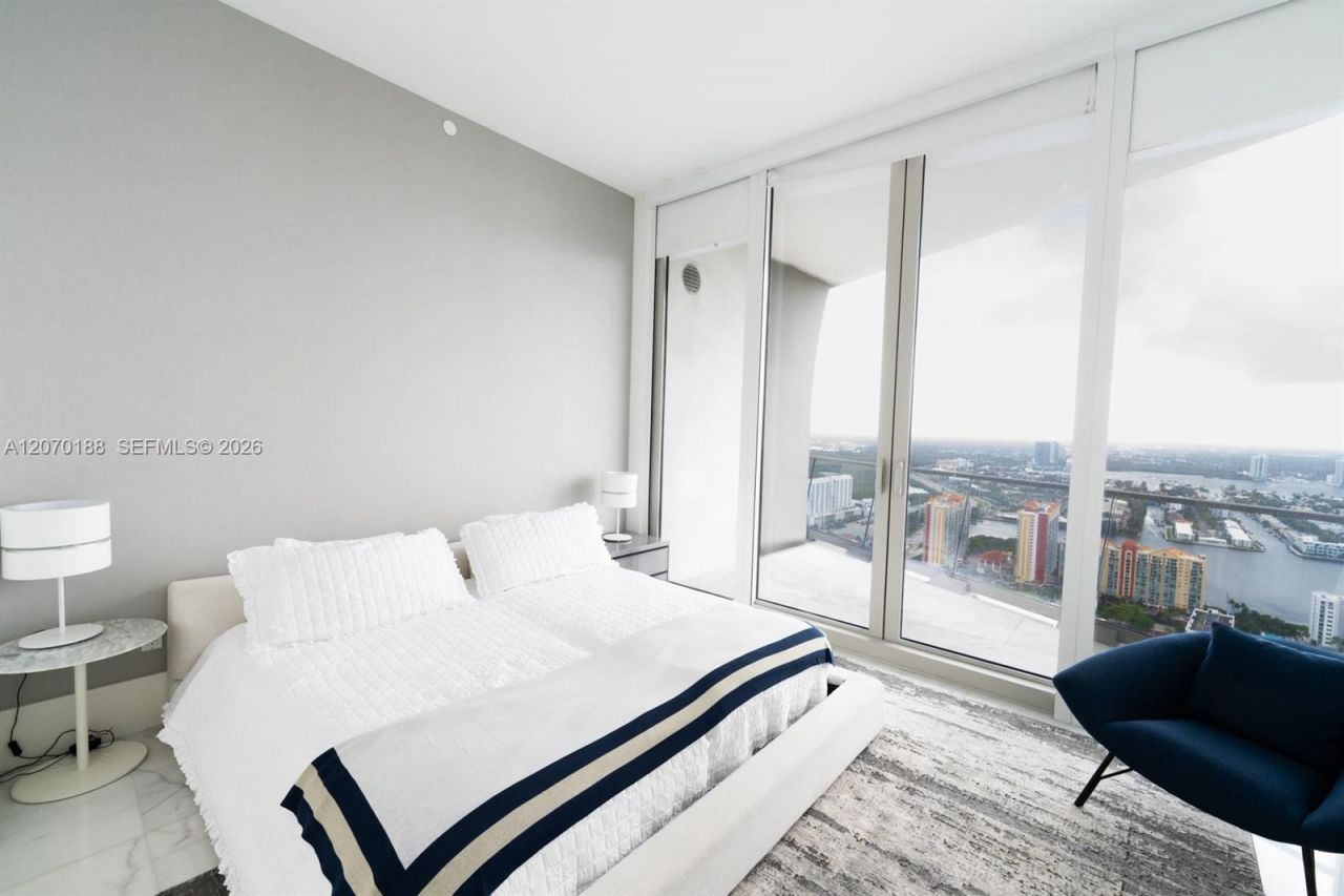 16901 Collins Ave, Unit 4201, Sunny Isles Beach, FL 33160 Photo
