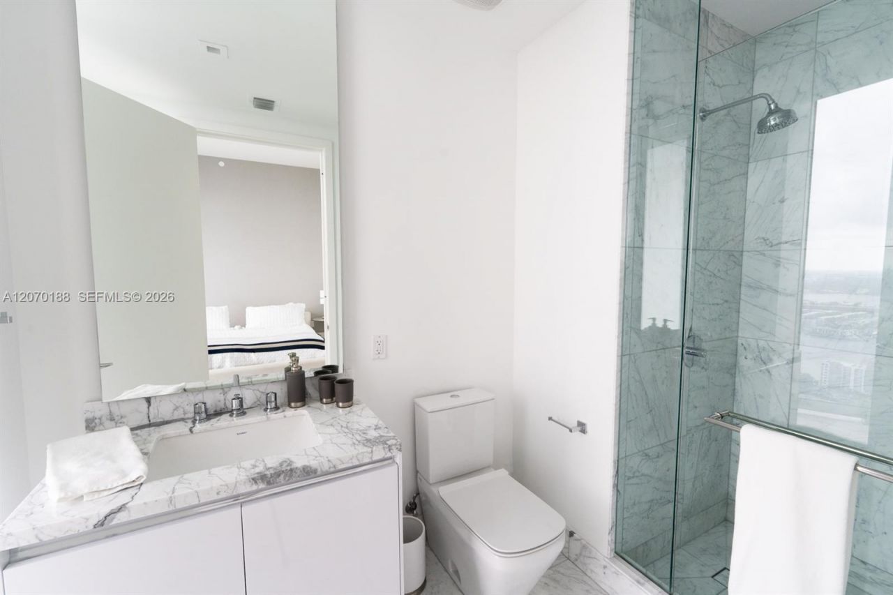 16901 Collins Ave, Unit 4201, Sunny Isles Beach, FL 33160 Photo
