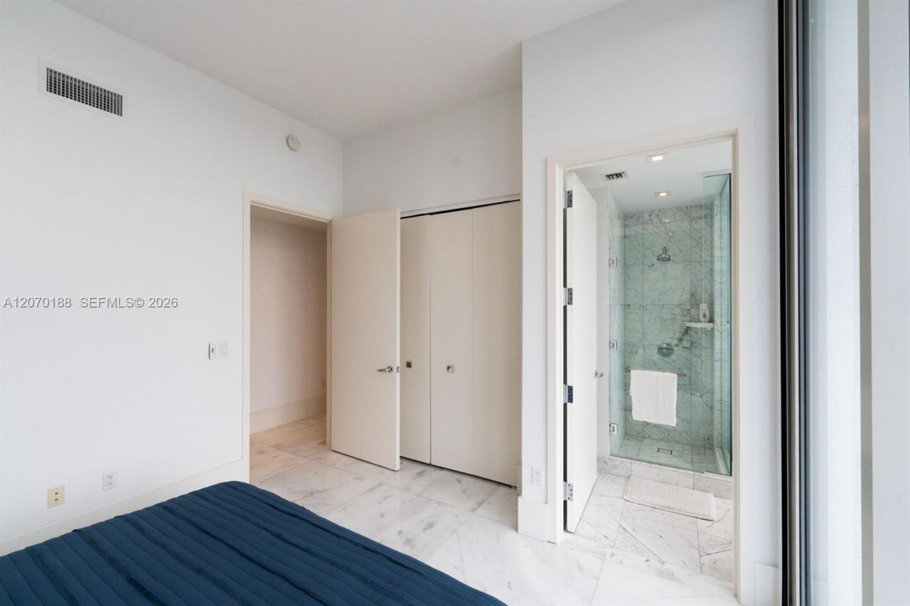 16901 Collins Ave, Unit 4201, Sunny Isles Beach, FL 33160 Photo