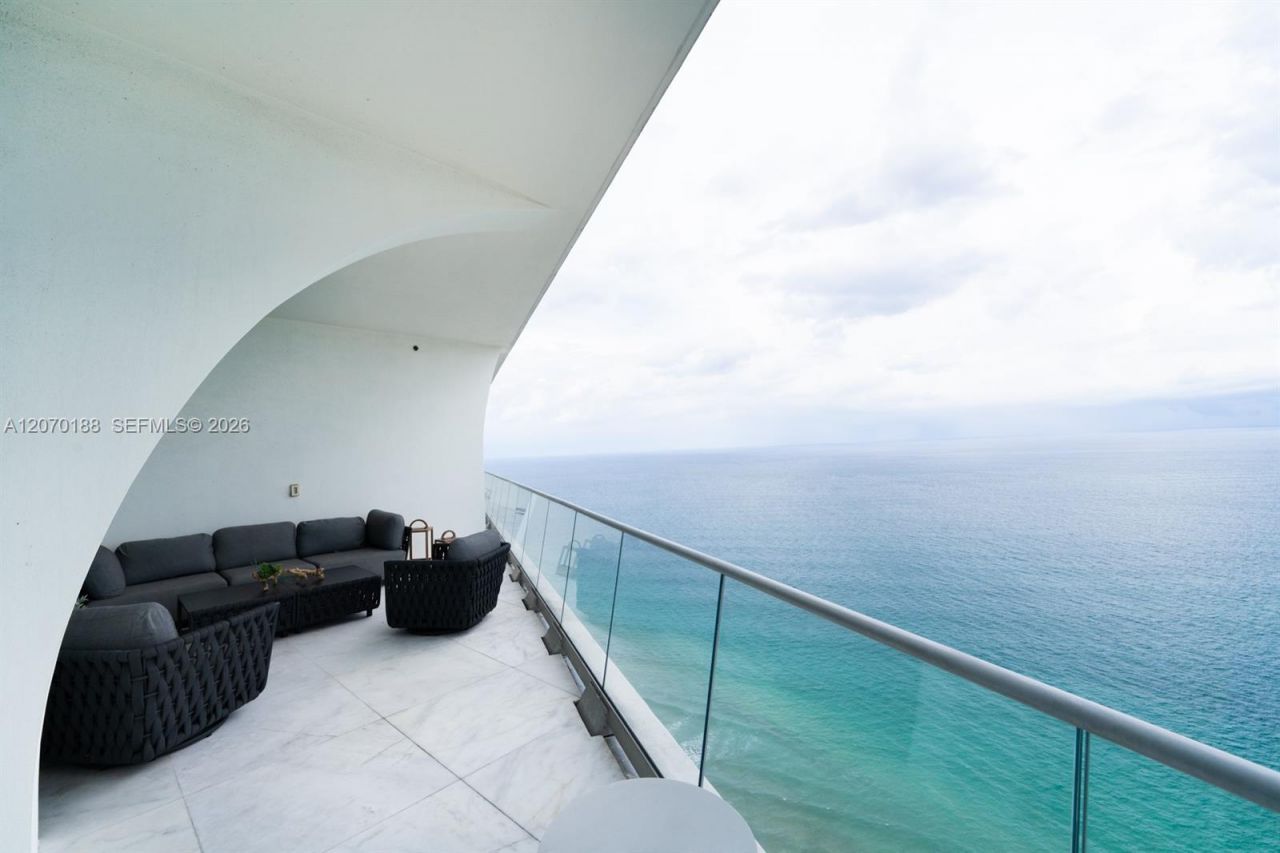 16901 Collins Ave, Unit 4201, Sunny Isles Beach, FL 33160 Photo