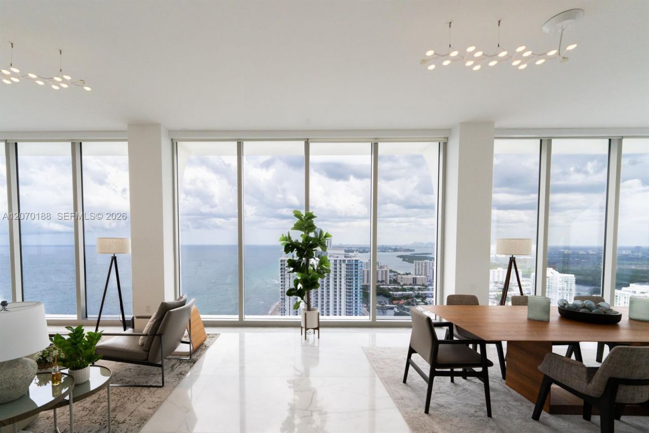 16901 Collins Ave, Unit 4201, Sunny Isles Beach, FL 33160 Photo