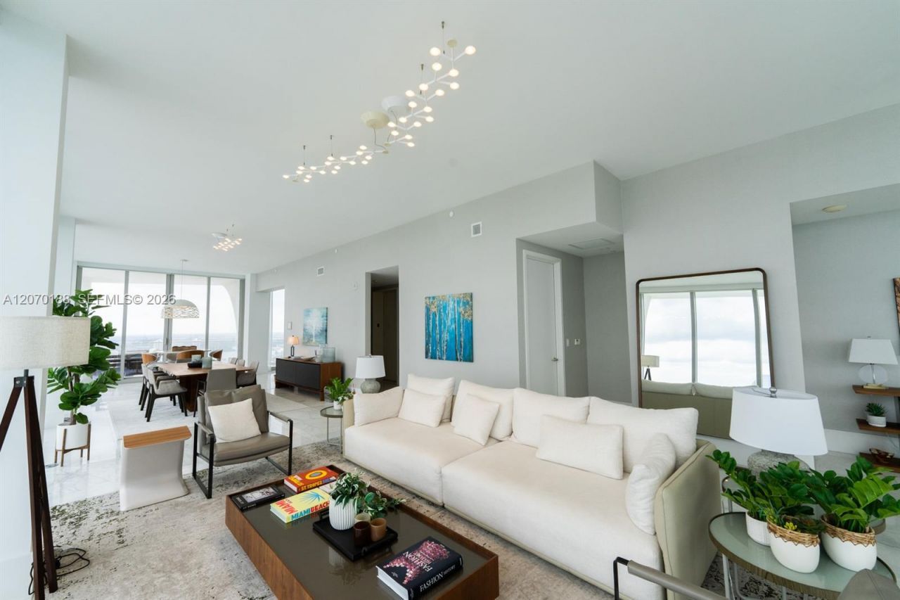 16901 Collins Ave, Unit 4201, Sunny Isles Beach, FL 33160 Photo