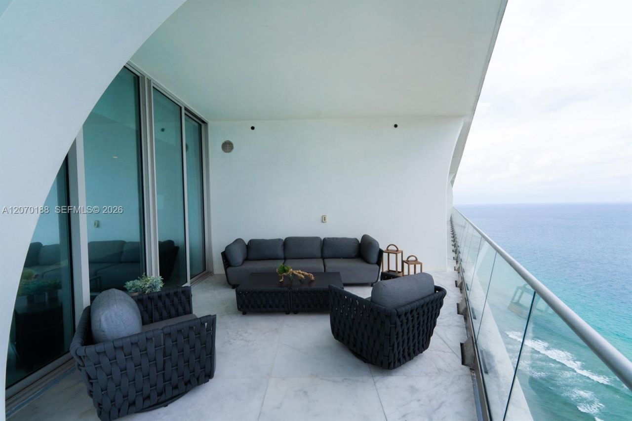 16901 Collins Ave, Unit 4201, Sunny Isles Beach, FL 33160 Photo
