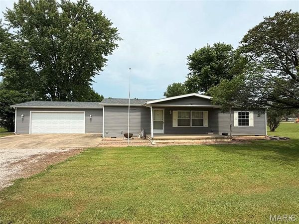 1829 W Main Street, Vandalia, IL 62471