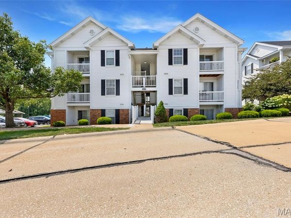 16535 Victoria Crossing Drive , Unit L, Grover, MO 63040