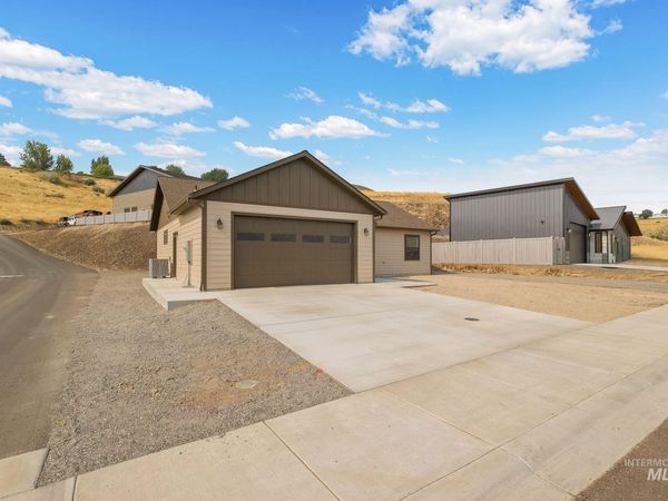 1685 Bennett Hill Drive, Clarkston, WA 99403