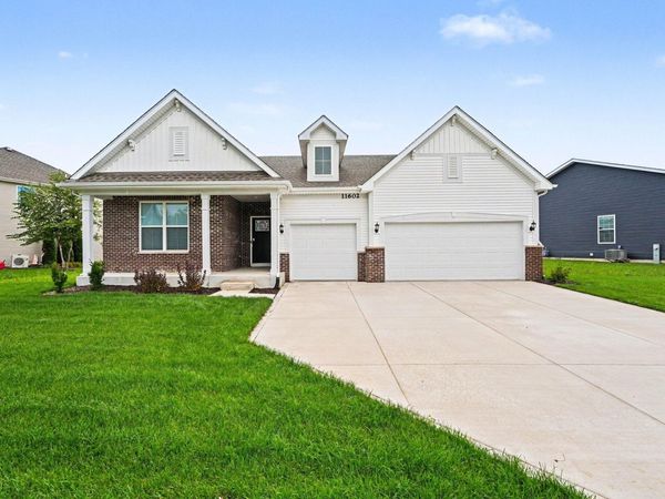 11602 Clyde Drive, Winfield, IN 46307