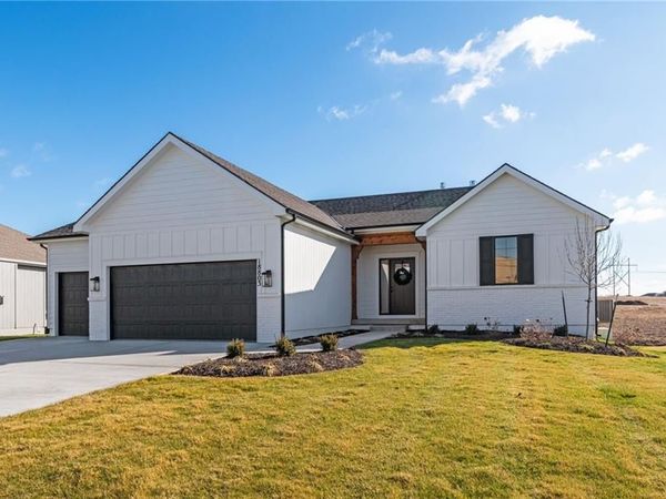 17486 W 169th Terrace, Olathe, KS 66062