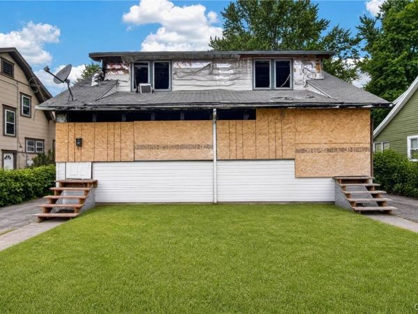 305 E Molloy Road , Syracuse, NY 13211