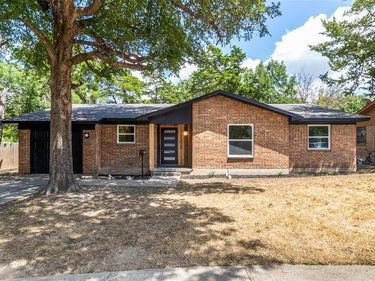 1202 Arizona Avenue , Dallas, TX 75216