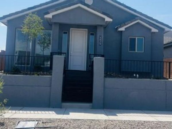 5829 Diebenkorn SE, Albuquerque, NM 87106