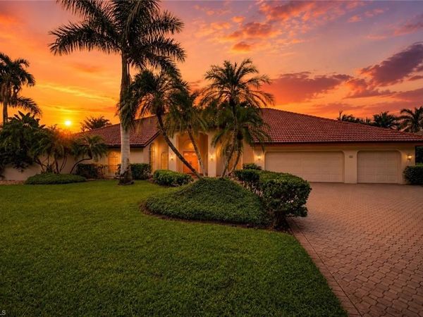 700 HOLLYBRIAR LN , NAPLES, FL 34108