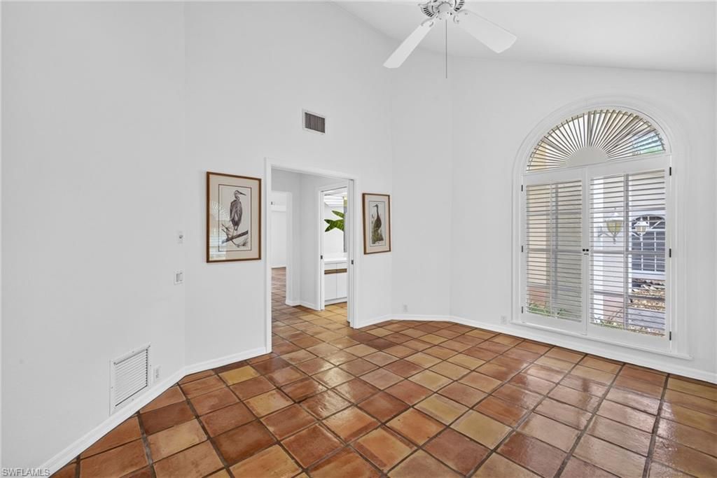 700 Hollybriar Ln, Naples, FL 34108 Photo